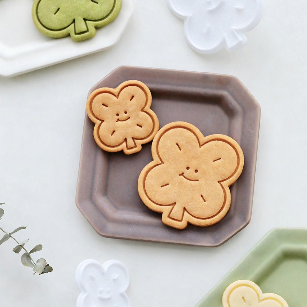 Lucky Four-Leaf Clover Cookie  - Kitchen Equipment For Baking review and price